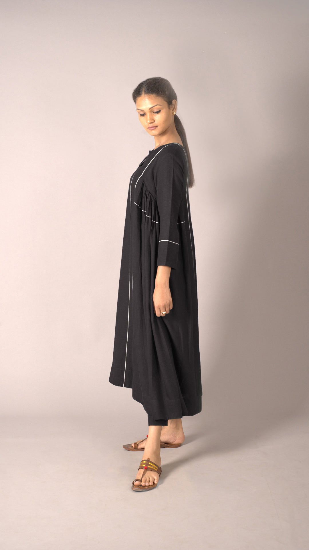 Black kurta design outlet ladies